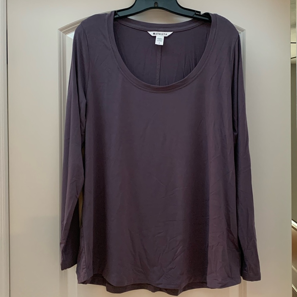 Athleta dusty purple long sleeve tee in great condition